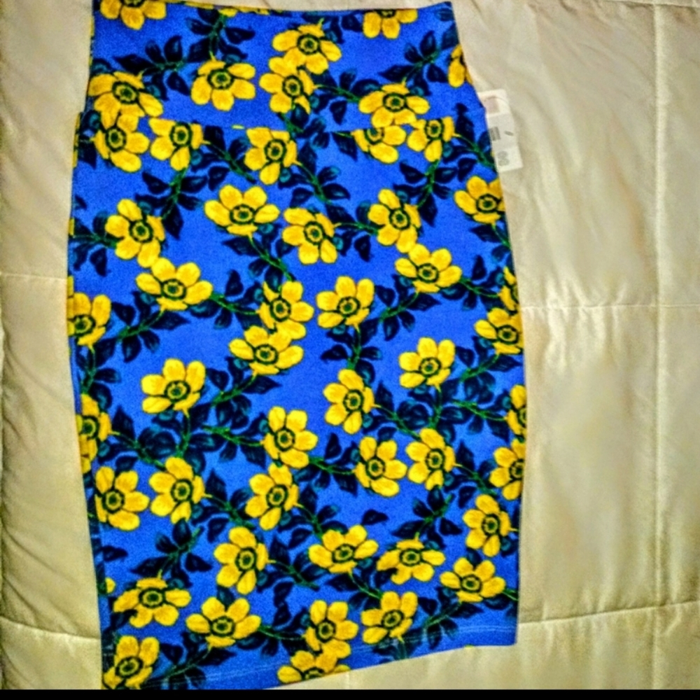 Lularoe Skirt Size XS Floral Cassie Pencil Stretch - Picture 3 of 11